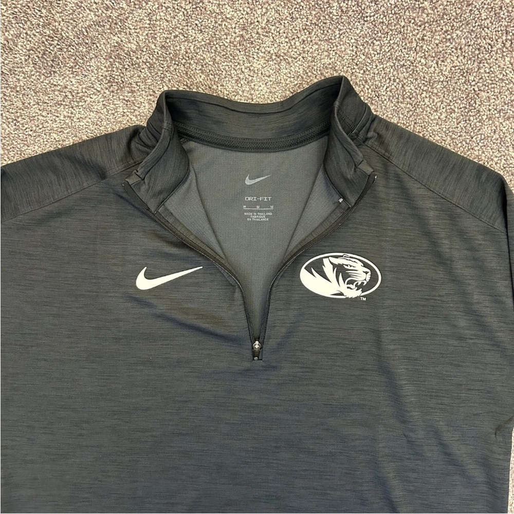 Nike Women’s Missouri Tigers Mizzou Long Sleeves Top Size M - Medium - NWT $60 - Picture 4 of 14